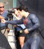 SUPERMAN NOS DEMUESTRA SUS "ATRIBUTOS"